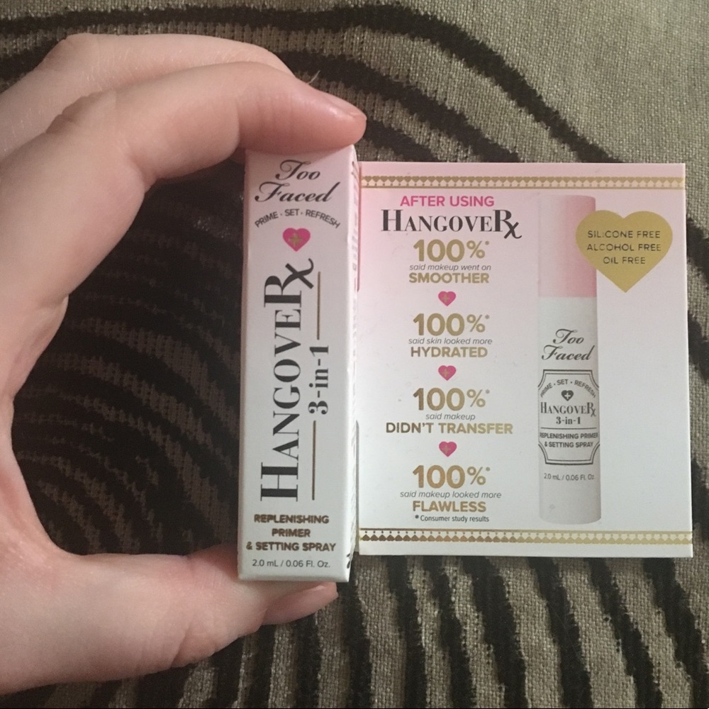 Too Faced Hangover 3-in-1 Spray Sample 💕